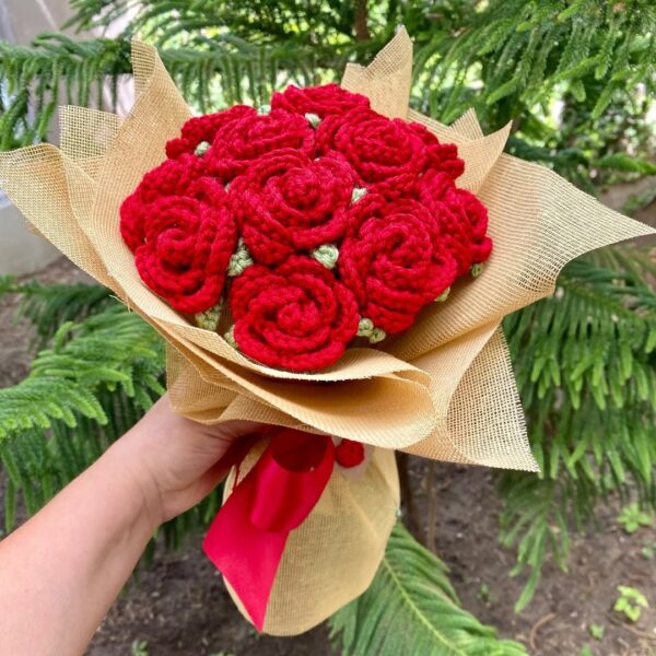 Red Crochet Flower Bouquet - Image 6