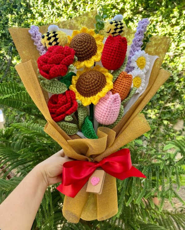 Crochet Flowers Bouquet - Image 4