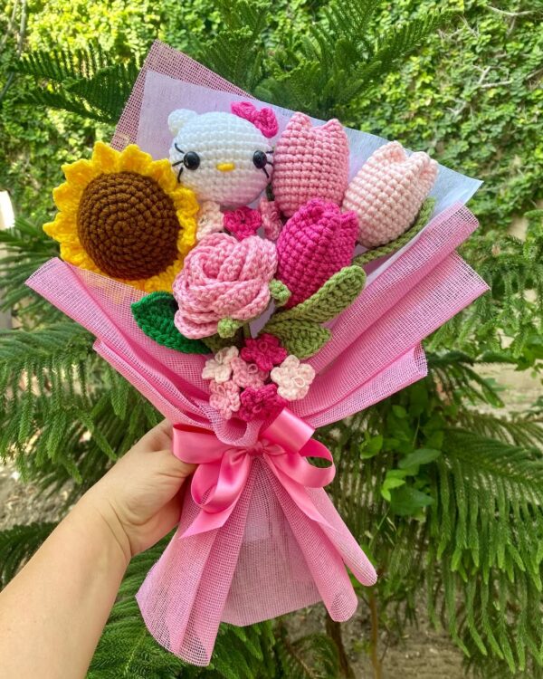 Crochet Flowers Bouquet Handmade - Image 3