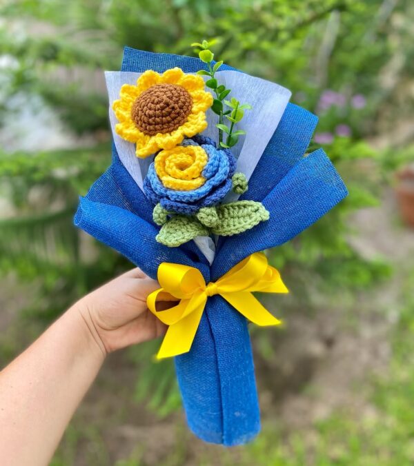Sunflower Crochet Flower Bouquet - Image 4