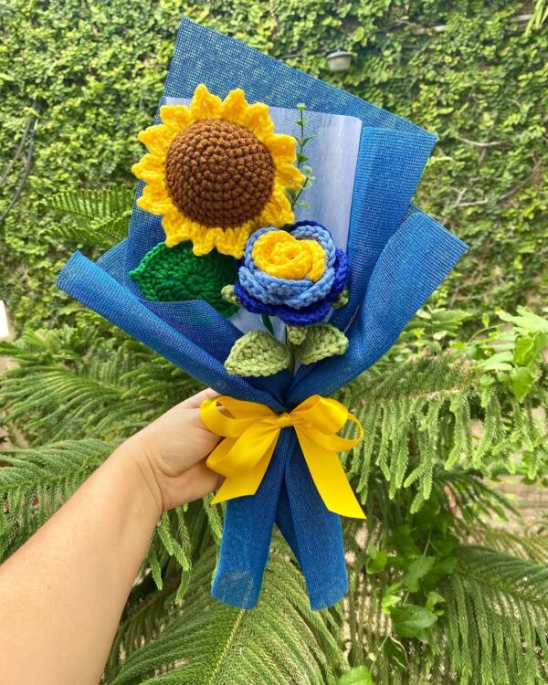 Sunflower Crochet Flower Bouquet - Image 2
