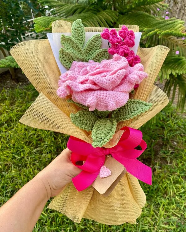 Crochet Flower Bouquet - Image 2
