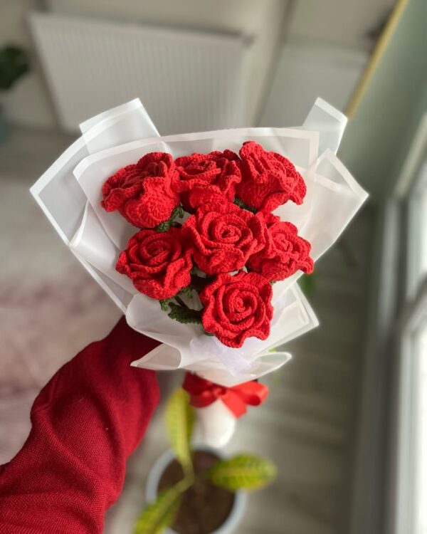 Red Crochet Flower Bouquet