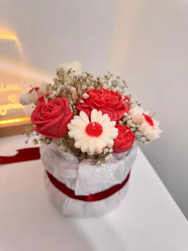 Flower Bouquet Candle, Luxury Gift, Valentine's Day Gift - Image 3