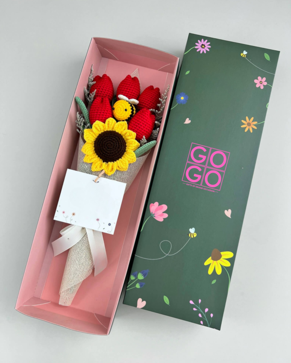 Pretty Crochet  Bouquet - Image 4