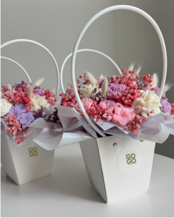 Flower Bouquet Candle - Image 2